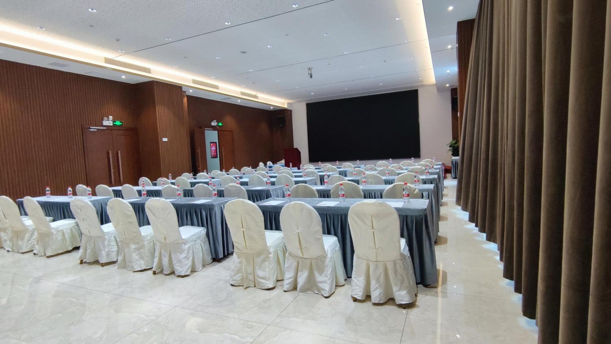 Phoenix Hill Hotel Dongguan - Golf Course Shop Zewnętrze zdjęcie